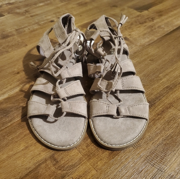 NWT Women's OLD NAVY Light Tan Brown Faux Suede Gladiator Sandals Spring Boho - Picture 4 of 9